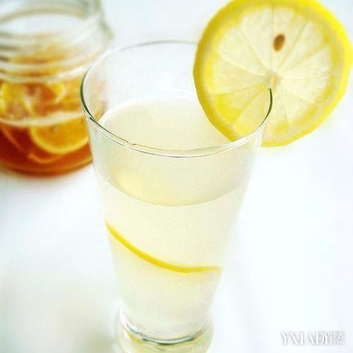 柠檬水的正确泡法 4步轻松泡出美味健康柠檬水