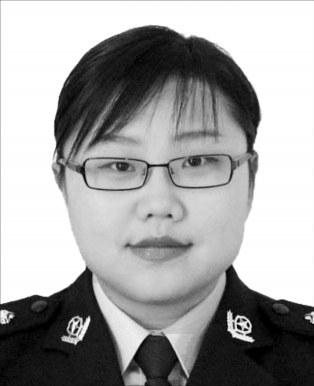 仲国庆,男,28岁,中共党员,二级警司,郑州市公安局犯罪侦查局合成