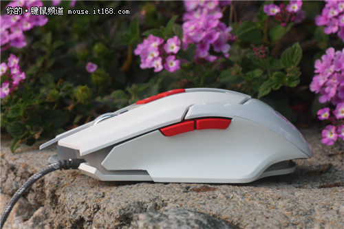 炫光风暴英雄A9800电竞游戏鼠标