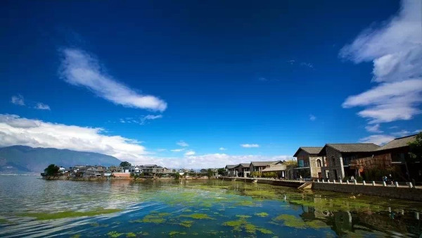 小普陀等岛屿,玉几岛上还有舞蹈家杨丽萍的私人别墅和画家赵青的青庐