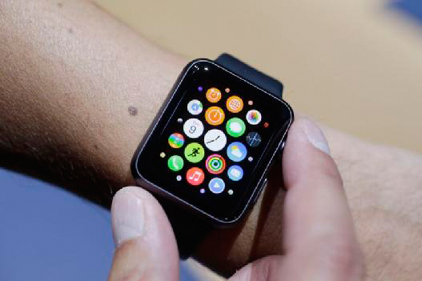 朴素实用Pebble Watch与高大上Apple Watch 选