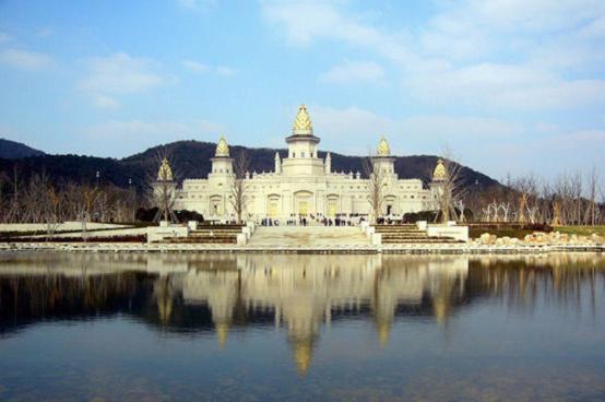 经中央批准,第四届世界佛教论坛将于2015年10月在无锡市举办.