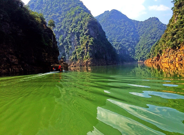 【大瑶山水圣堂湖】