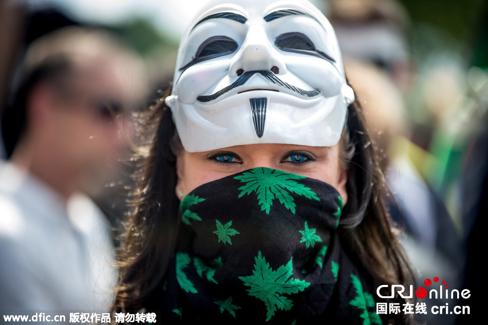 欧洲各国举行百万大麻游行 呼吁大麻合法化(高