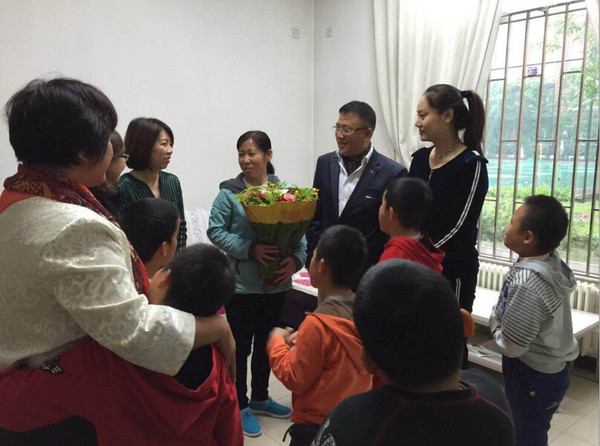 走进北京SOS儿童村 为特殊妈妈送祝福