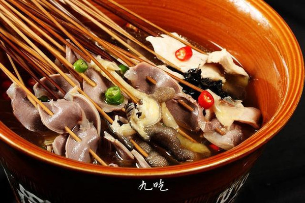 洪雅美食,不只是麻人的藤椒钵钵鸡哟