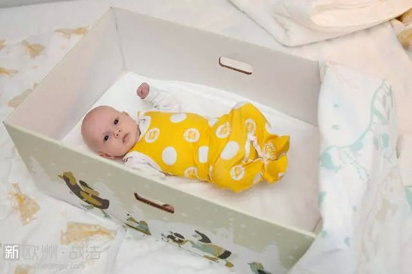 为啥芬兰人总用盒子装宝宝?原来这是政府给新生儿