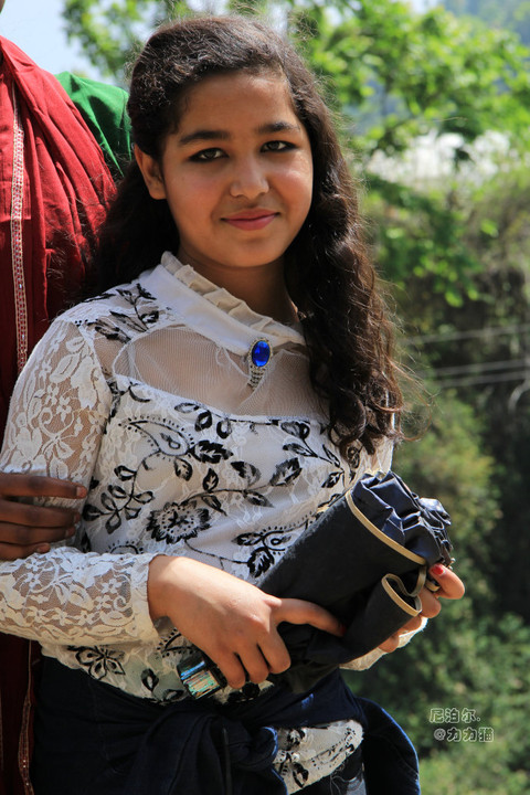 尼泊尔青春靓丽的美少女