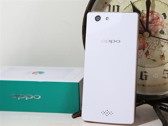 精致小巧双玻璃机身 oppo a31开箱图