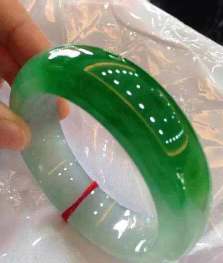 翡翠手镯坏了,这样修复!