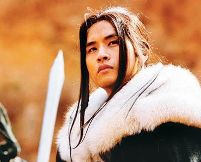 刘承俊曾与中国演员刘烨合作拍摄《硬汉2》以及与成龙拍摄《大兵小将