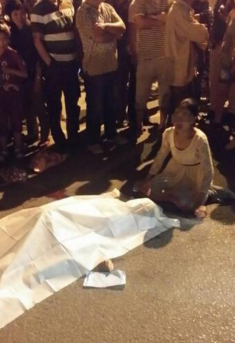 河南一司机驾无牌宝马撞死女子,目击者称其还脚踢死者