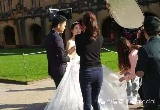 Peng每日说:刘强东和奶茶妹妹要结婚啦!