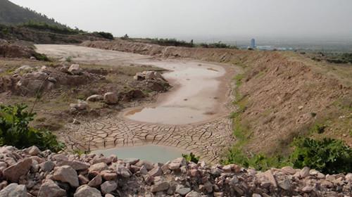 山西:永济开山采石有损生态环境
