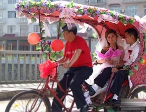 亮点:小伙婚礼, 实拍各种奇葩婚车