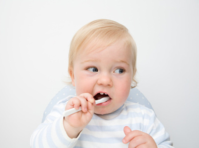 宝宝应该从什么时候开始刷牙?