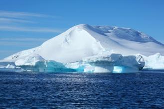 南极现11万米最大冰架裂口 若南极融化后中国还剩多大地?