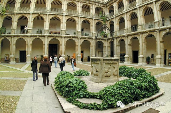 2015西班牙留学推荐院校:阿尔卡拉大学