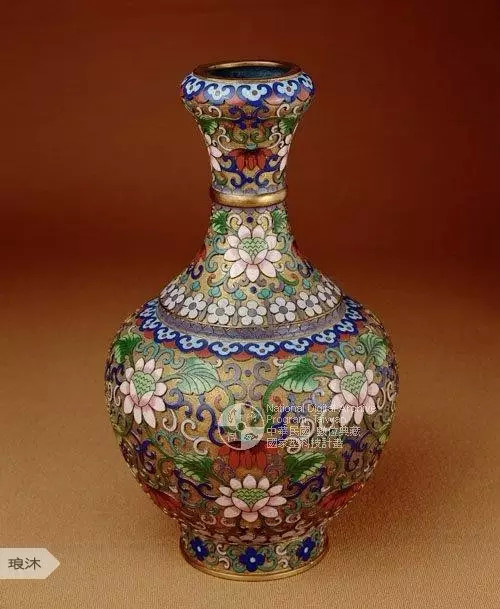 蒜头瓶 -- 国立故宫博物院珍贵藏品