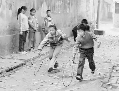 丢沙包
