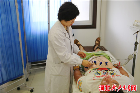 河北省中医院举办 关爱的哥健康公益体检活动