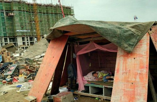 安徽蒙城:幼儿园老师把孩子骗出家后推倒了房子