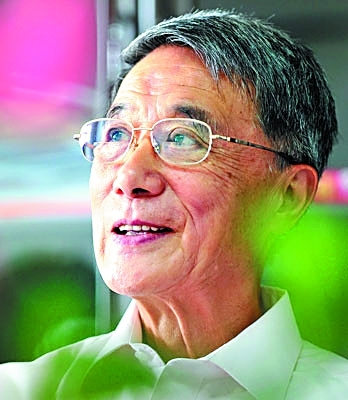 何继善近照