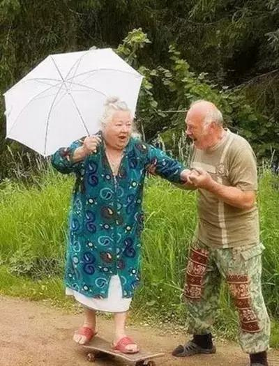 [奇迹见证]美国75岁老人做牙齿矫正,事实证明"年