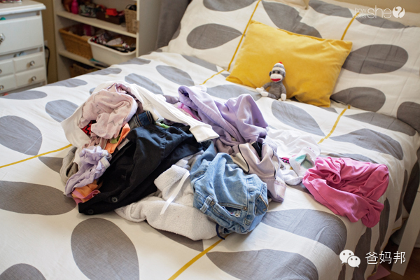 第五步:分类衣物            干净的衣服放一堆,这些可以收放好