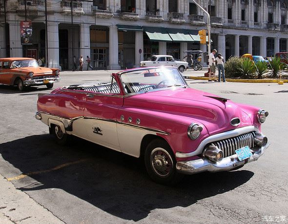 别老关注新车,聊聊古巴街头古董车