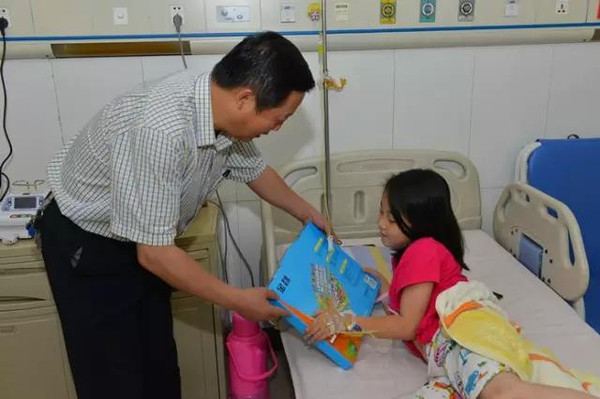西安市儿童医院开展庆六一 献爱心系列活动 