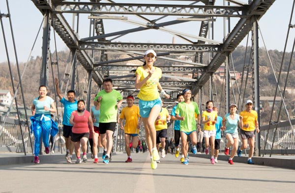 兰州马拉松6月13日开跑 4万多选手奔跑在黄河边