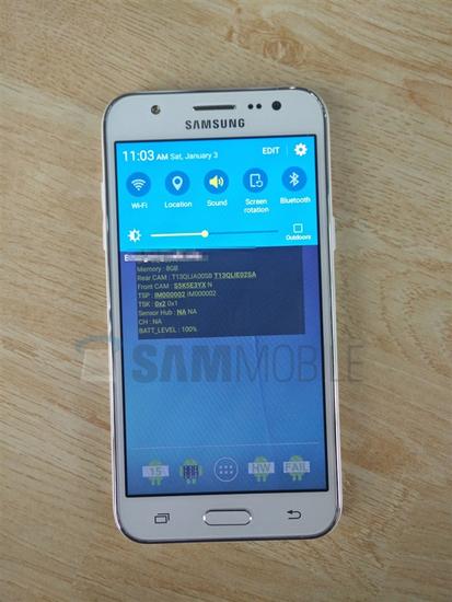 三星Galaxy J5真机照首曝:可以换电池