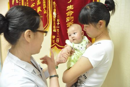 北京不孕不育医院专家如何看卵巢保养