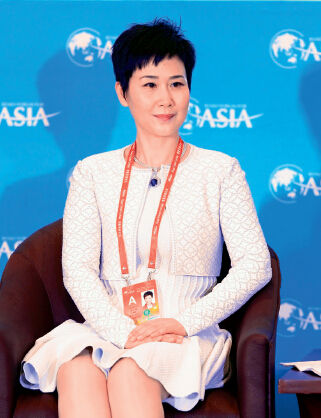 中国电力投资集团与国家核电技术公司5月29日正式宣布合并之后,新的“国家电力投资集团公司”领导班子也逐步浮出水面。6月8日,媒体报道称,国家电力投资集团公司新班子成员一共10人,来自中国电力投资集团与国家核电技术公司的各有5人,原本被外界认为将出任集团“三把手”的中国电力投资集团副总经理李小琳不在其中。