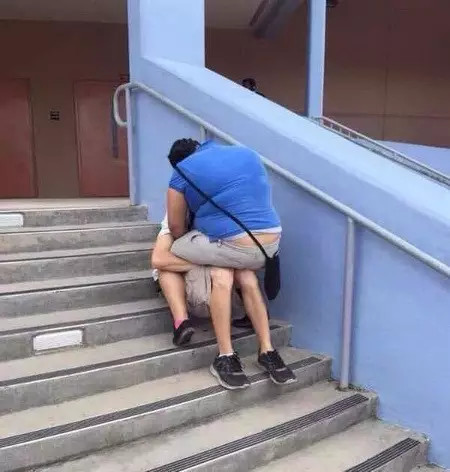 偷拍情人口爆