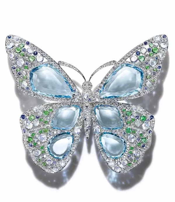 铂金镶嵌海蓝宝石,钻石及彩色宝石蝴蝶胸针.