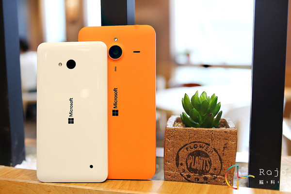 摆脱诺基亚,微软双4G入门机:Lumia 640\/XL图赏