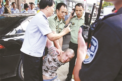 广西北海市警方通报,18日早上发生在该市贵州路市场的砍人事件,有4人