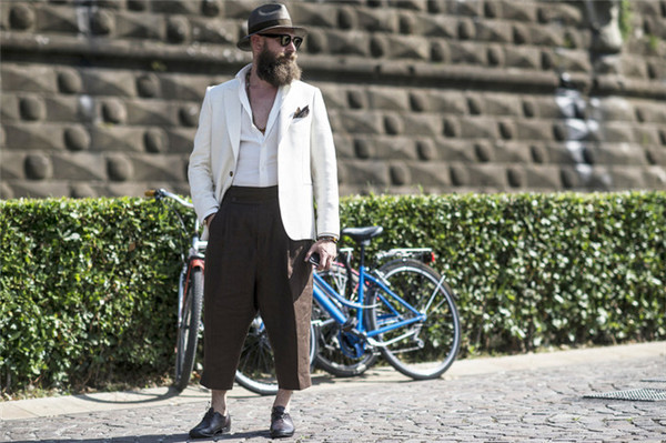 潮爸请看:pitti uomo 男装展街拍