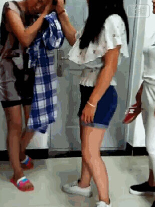 山东俩宿舍女生v宿舍被扒初中打架女生初中生女小巷600照片字图片