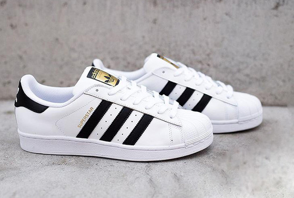 adidas perstar ɫ ŮԹ ȻСЬ԰϶