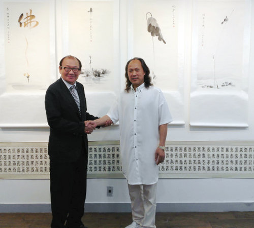 华族世界国学国粹书画巡回展在韩国举行