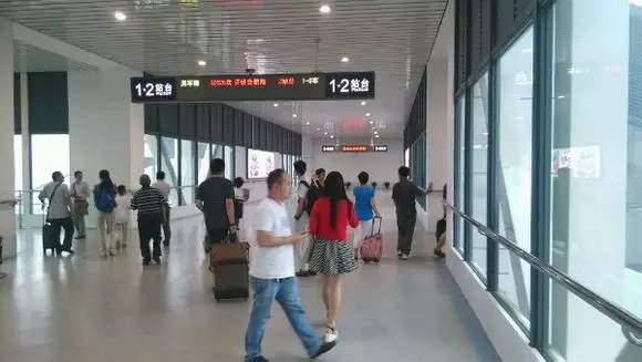 巢湖今日进入高铁时代,巢湖东站迎来首批旅客
