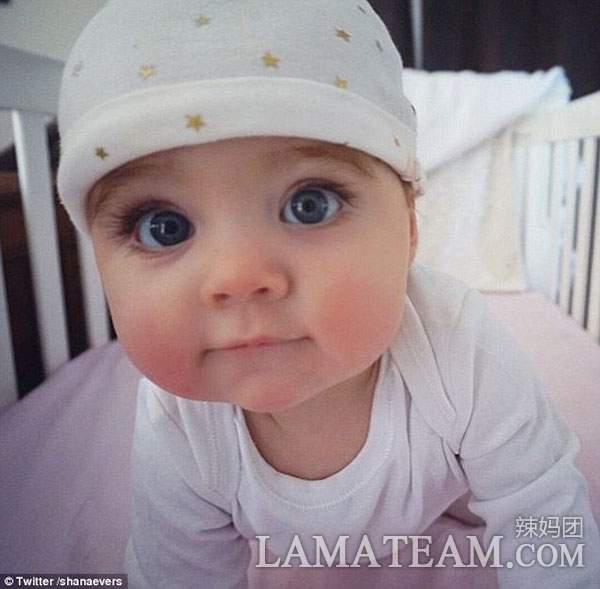 睫毛逆天了!世界最美蓝眼睛的女婴,才8个月大