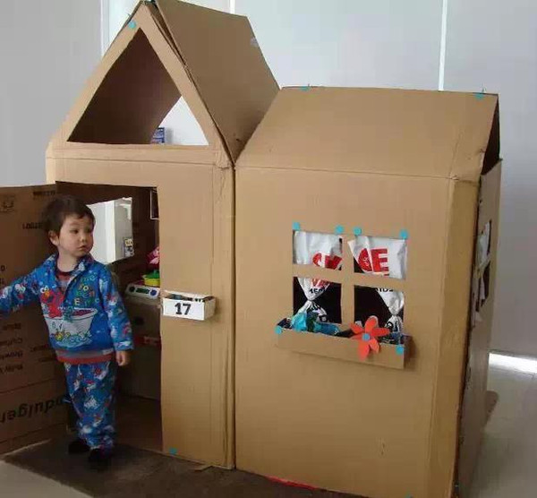 家里有纸皮箱别扔,给孩子做玩具开发智力!