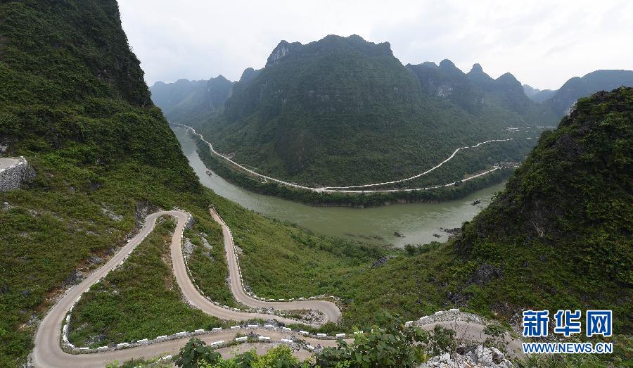 广西都安:崇山峻岭辟富路 大山巍巍有通途(组图)