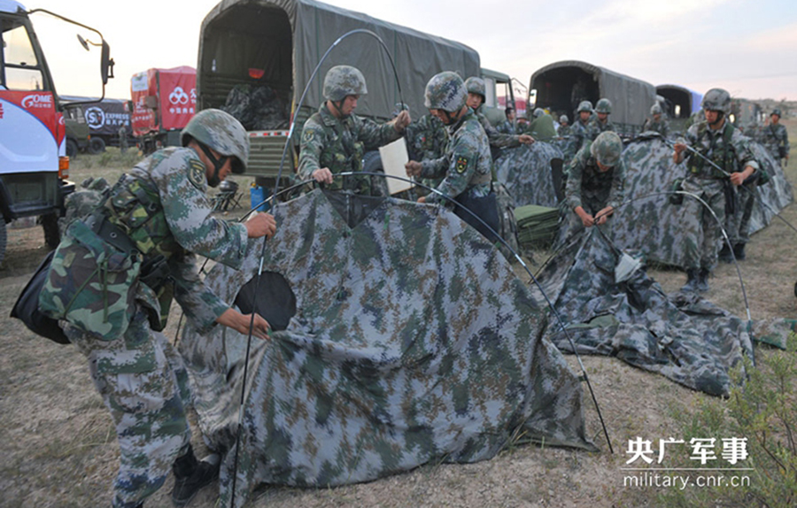 7月6日凌晨,代号"火力-2015·青铜峡a"陆军炮兵旅跨区演习在兰州军区