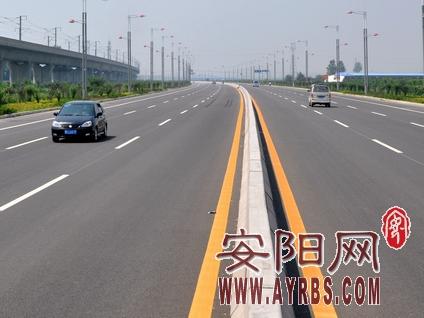 安阳中华路,7天查处104起违法行为