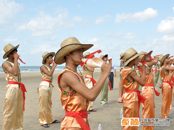 卓简:京族服饰别具一格的独特美感